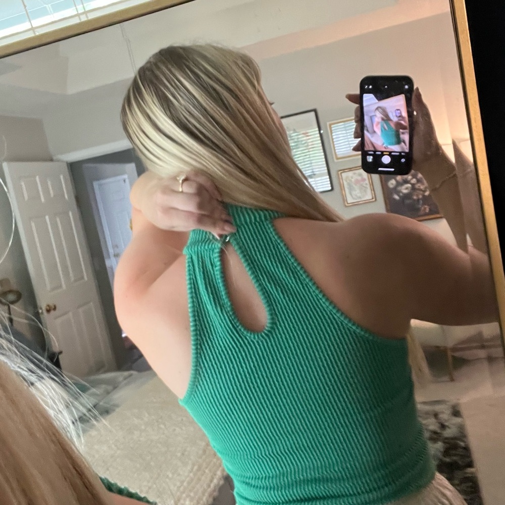 Lulu's Vibrant Green Ribbed Tank Top - Picture 3 of 8